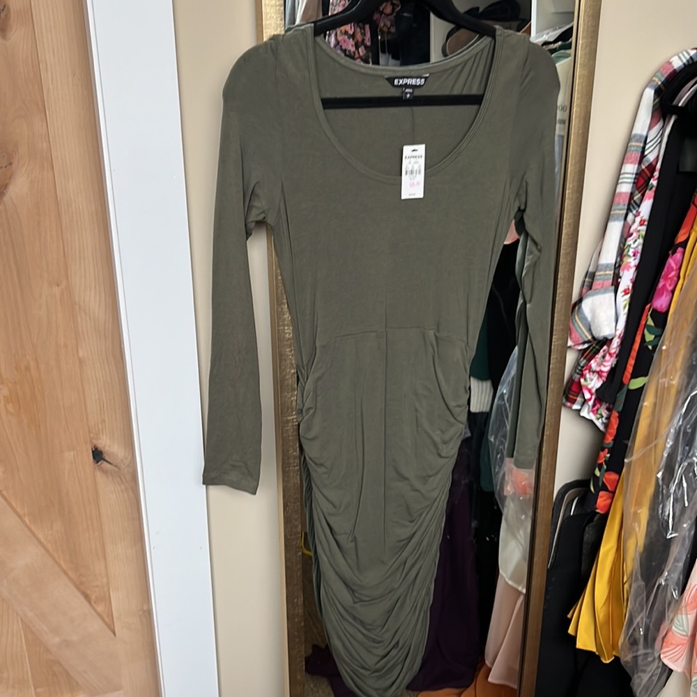 Long sleeve body con dress with Ruched siding